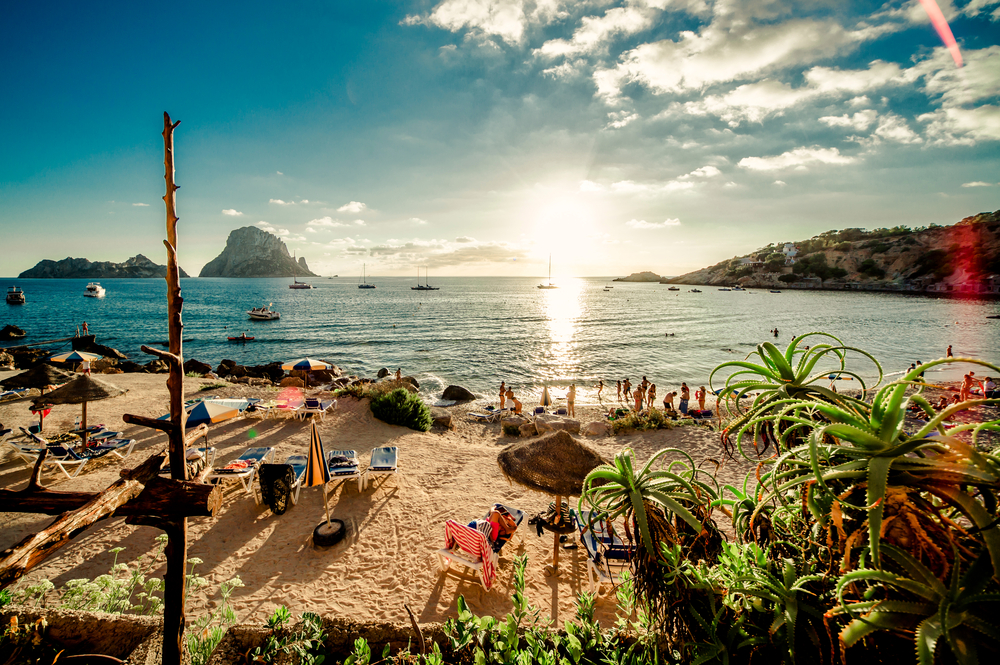 Plus belle plage Ibiza : laquelle allez-vous découvrir ?